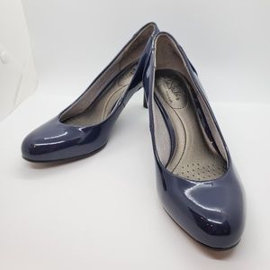 LifeStride Lively Navy Heels